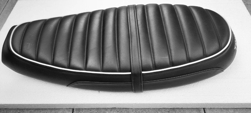Motorzadel Triumph Bonneville T 100 / 120, Motoren, Accessoires | Overige, Ophalen of Verzenden, Gebruikt
