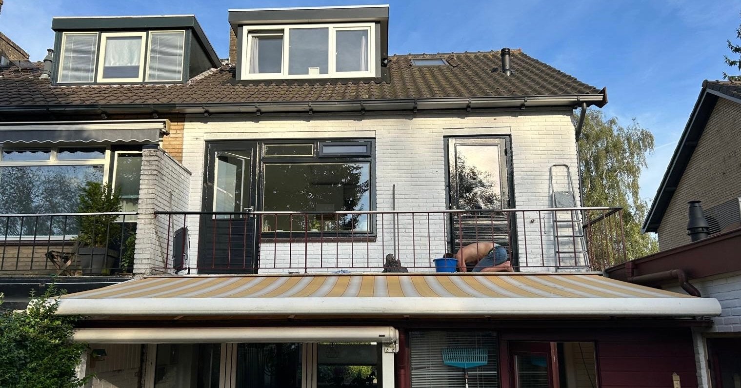 Knikarmscherm - Geel/Wit gestreept - 5,60m breed, Tuin en Terras, Ophalen, Gebruikt, 450 cm of meer, Elektrisch