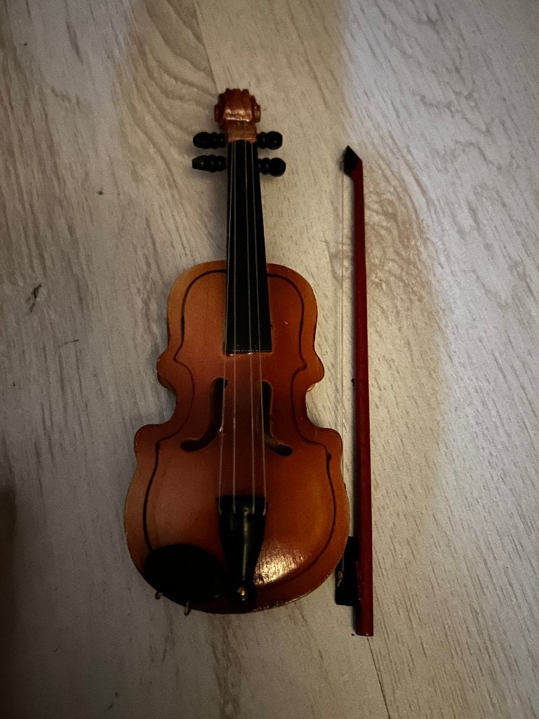 viooltje, Ophalen of Verzenden, Gebruikt, Bruin, Hout