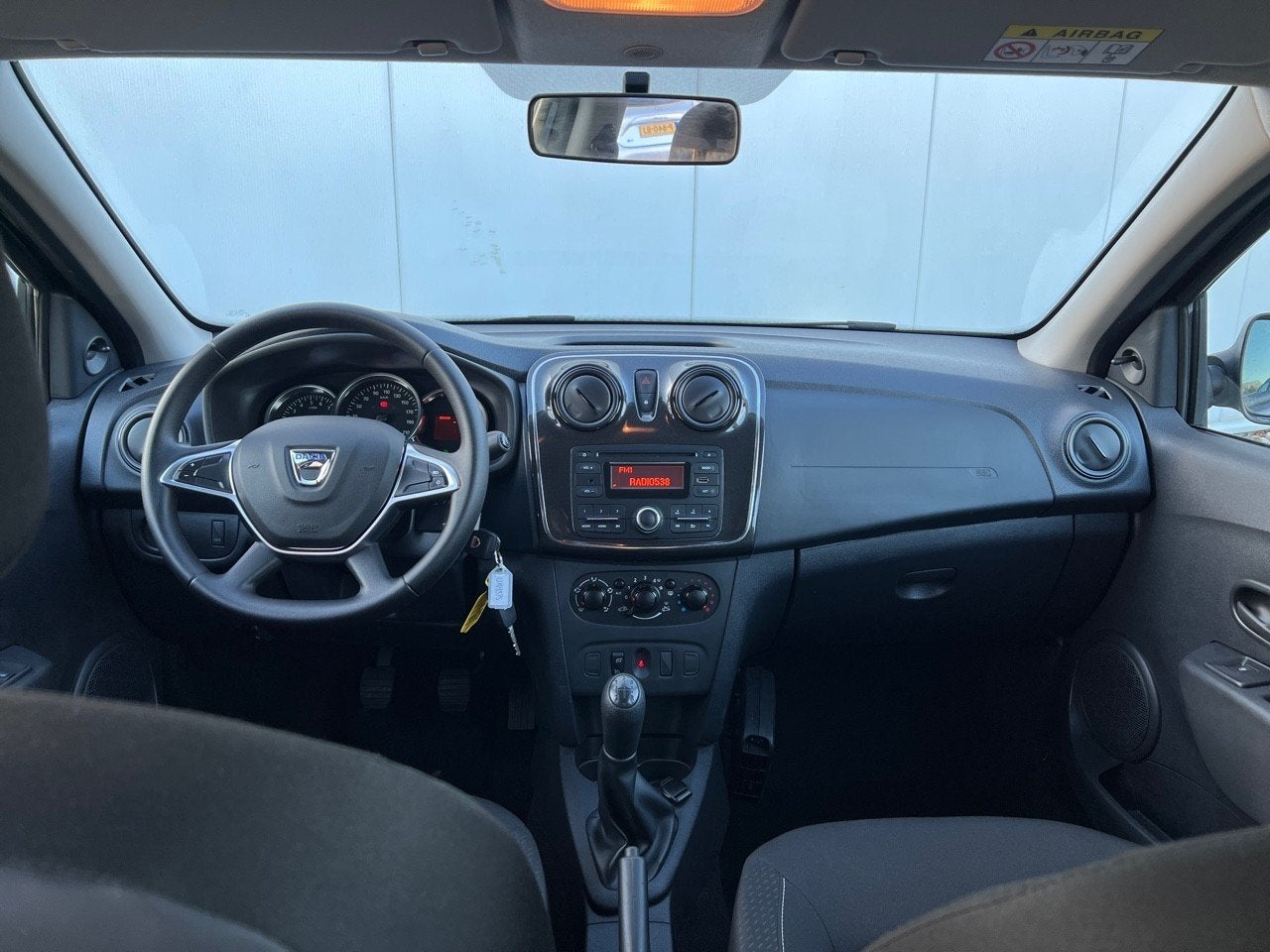 Dacia Sandero 1.0 TCe 90 Essential AIRCO / STOELVERWARMING /, Voorwielaandrijving, 1027 kg, Stof, 540 kg