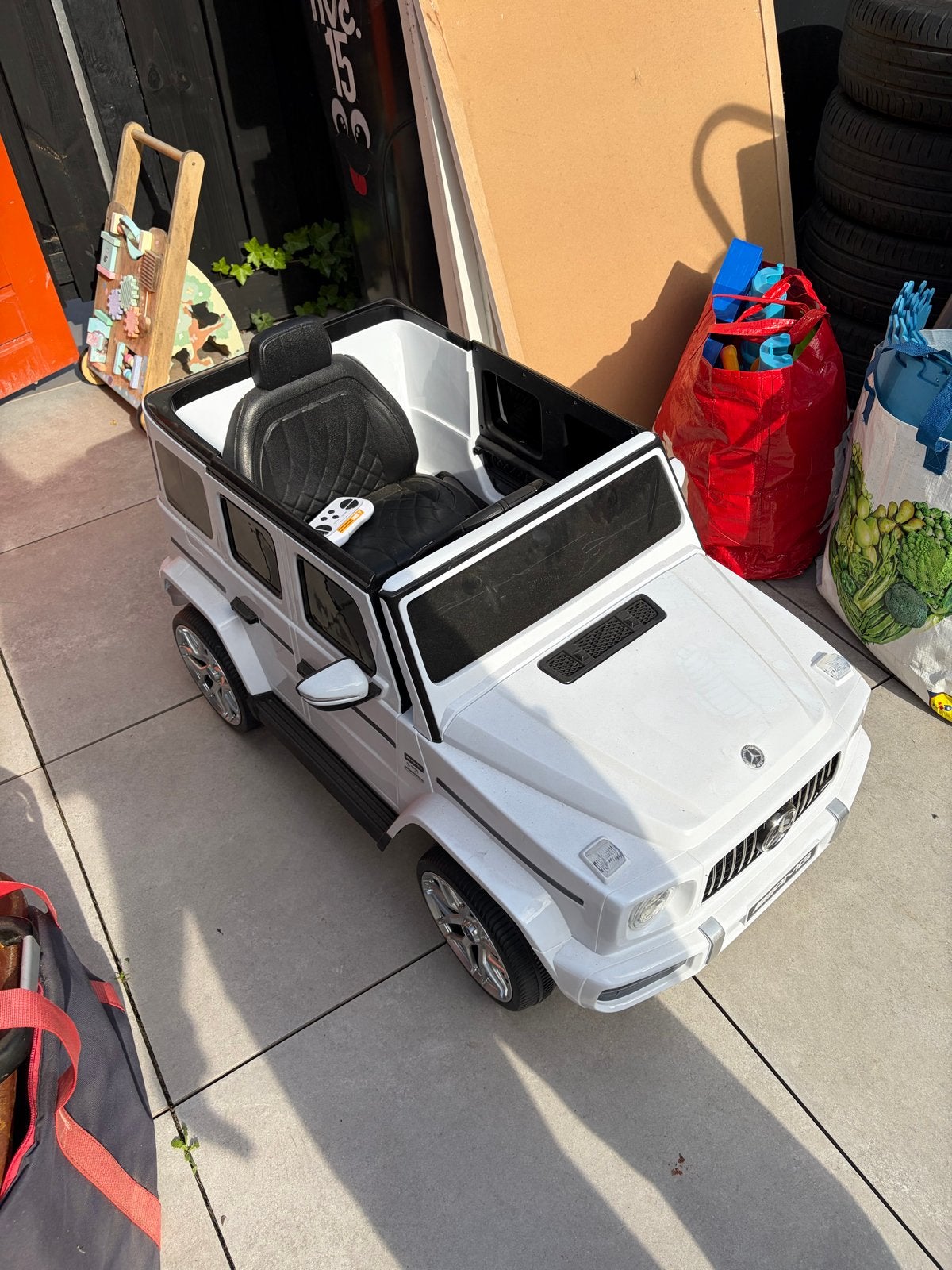 Mercedes-Benz G-Klasse elektrische kinderauto, Zo goed als nieuw