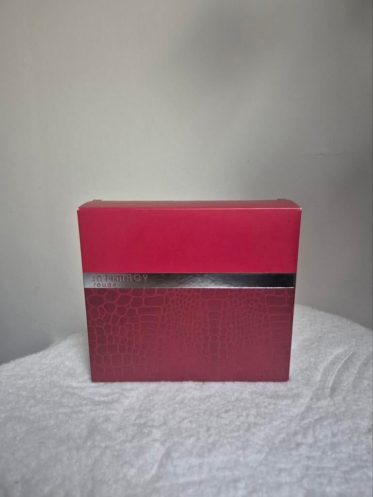 Intimacy Rouge Eau de Parfum & Douchegel Cadeauset Nieuw, Sieraden, Tassen en Uiterlijk, Uiterlijk | Parfum, Ophalen of Verzenden