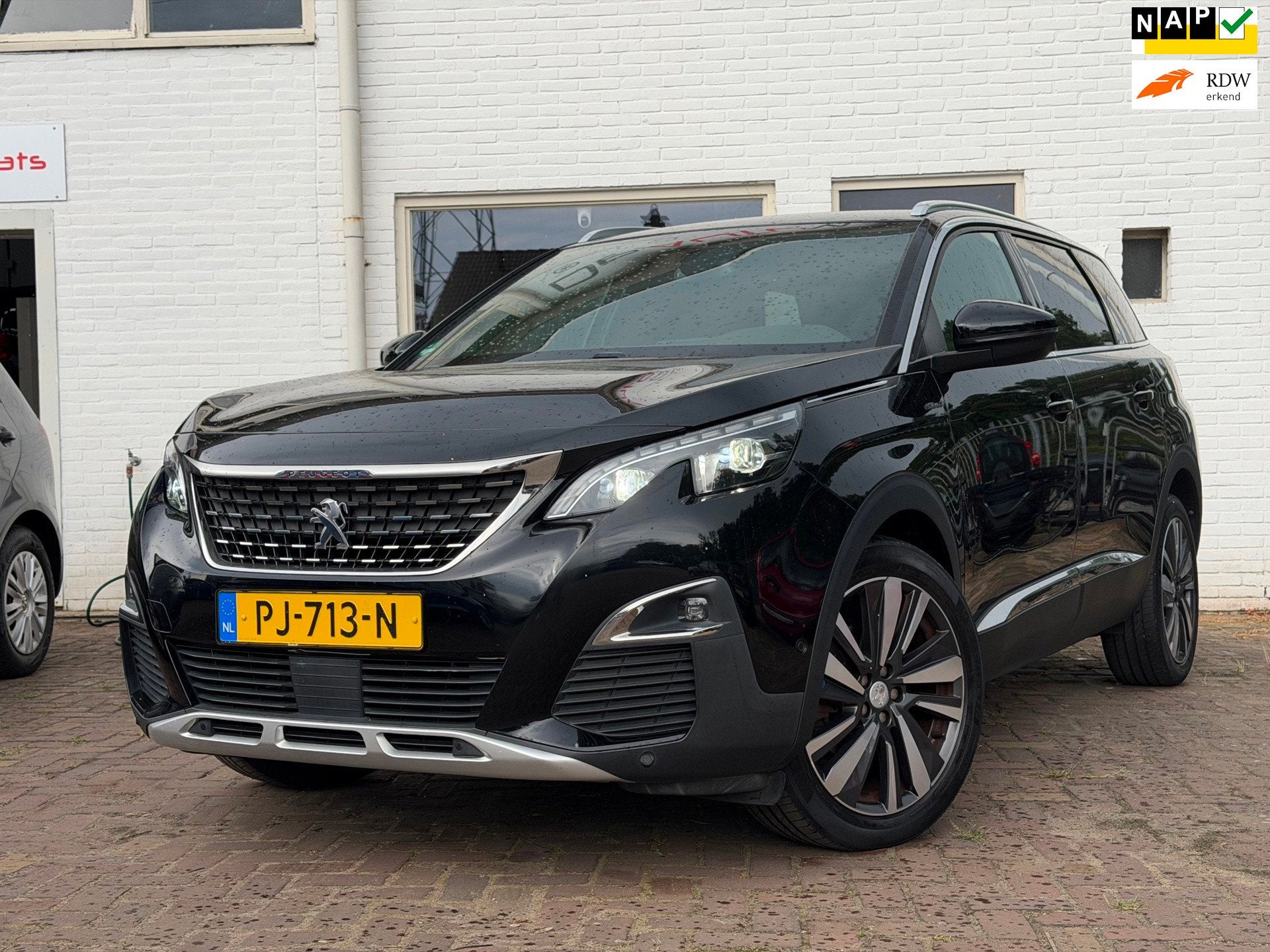 Peugeot 5008 1.2 GT-Line NIEUW model 7-persoons, Voorwielaandrijving, Gebruikt, 1199 cc, 1290 kg