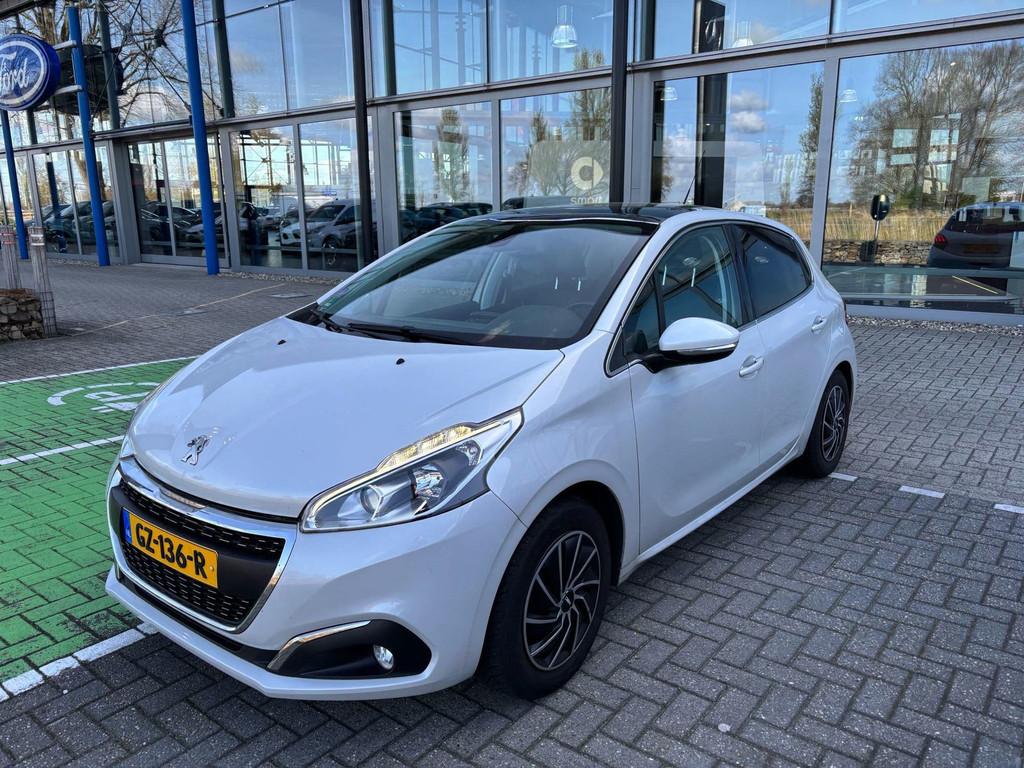 Peugeot 208 1.2i 110pk 2e eig. VOL-Automaat Clima Navi Pano, Gebruikt, 1199 cc, Leder en Stof, Origineel Nederlands