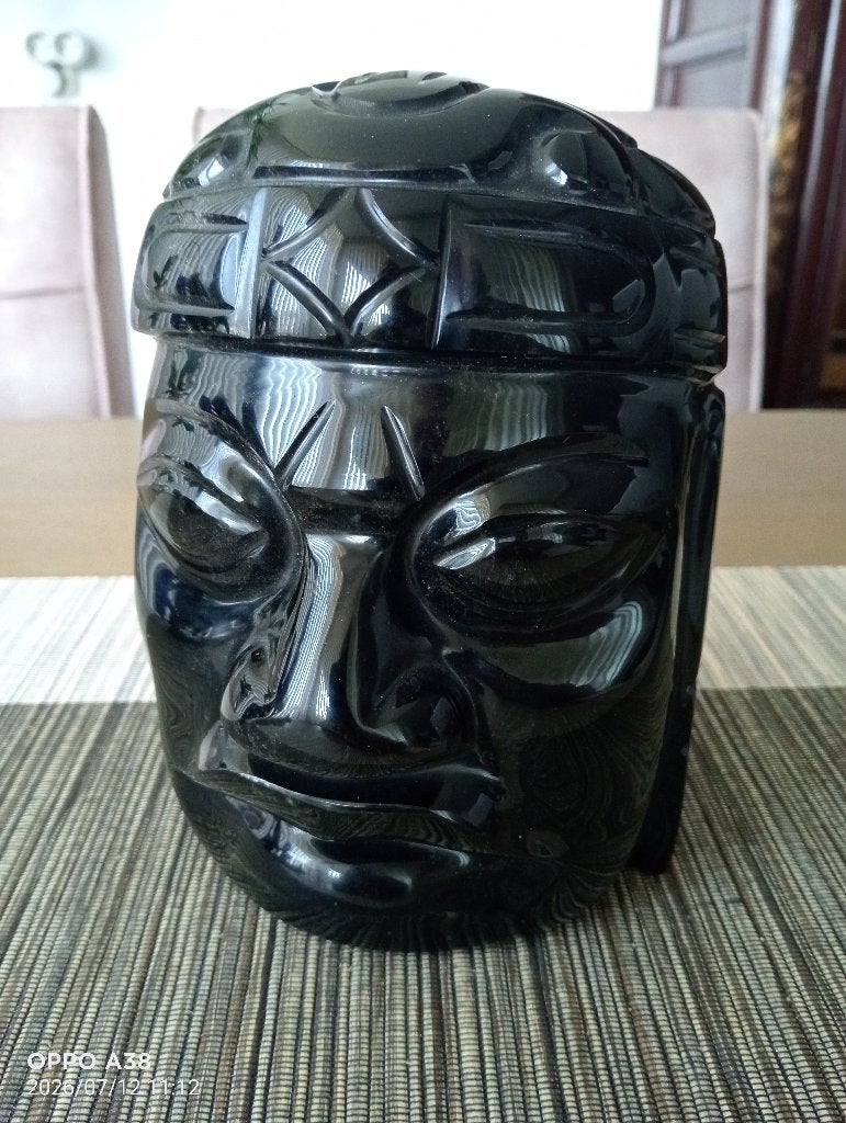 Gesneden zwart obsidiaan olmèque beeld, Steen/keramiek, Mexico, 17 cm, Beeld