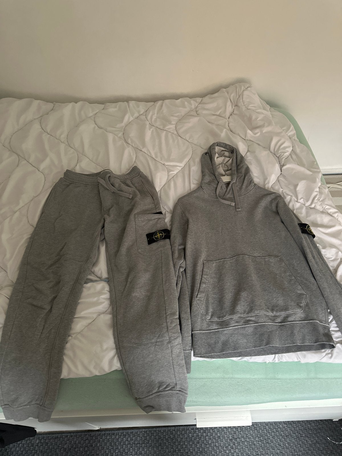 Stone Island trainingspak - Hoodie en joggingbroek, Kleding | Heren, Ophalen of Verzenden, Zo goed als nieuw, Maat 46 (S) of kleiner