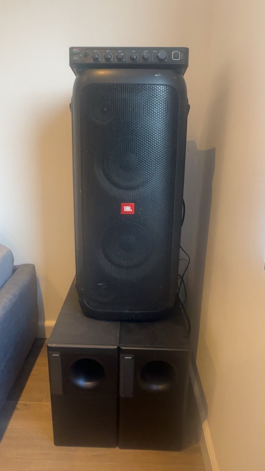 JBL PartyBox 300 met Inter-M MA-110 versterker en Bose speak, Gebruikt, Draagbaar, Speakers, Ophalen