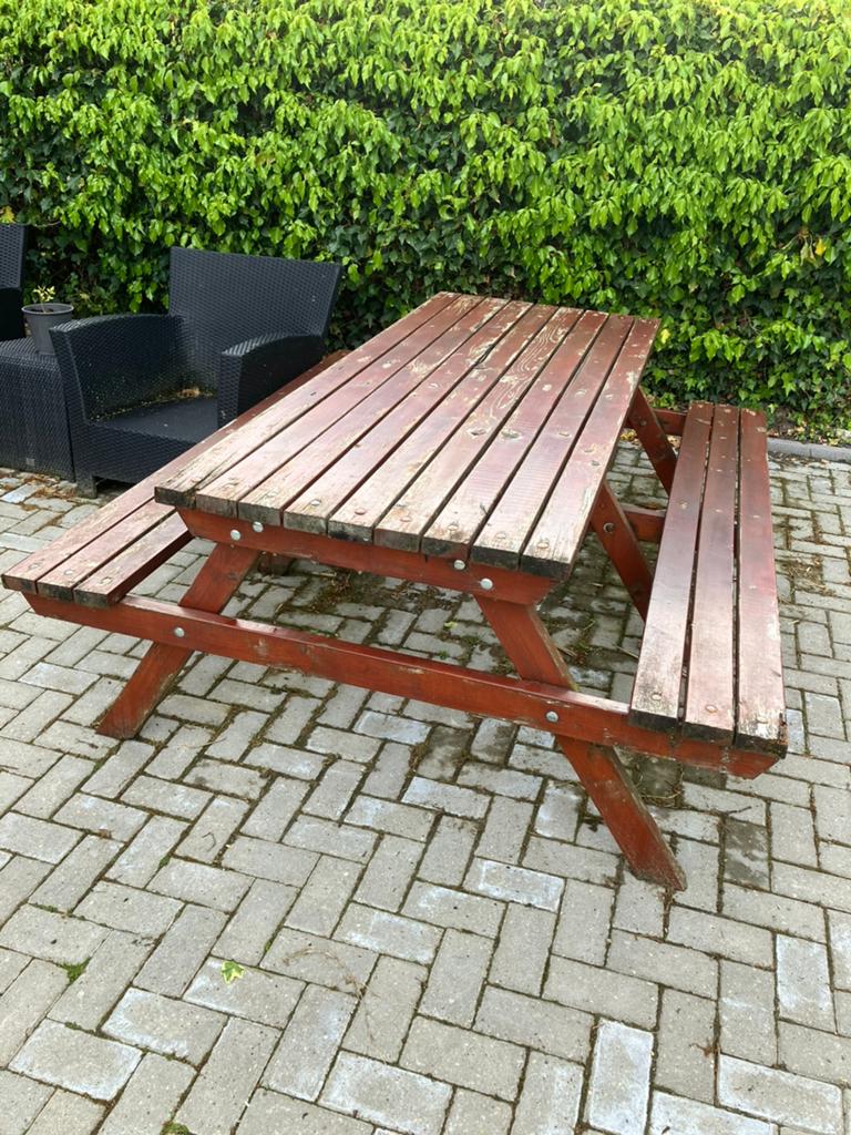 Stevig Picknicktafel, Ophalen