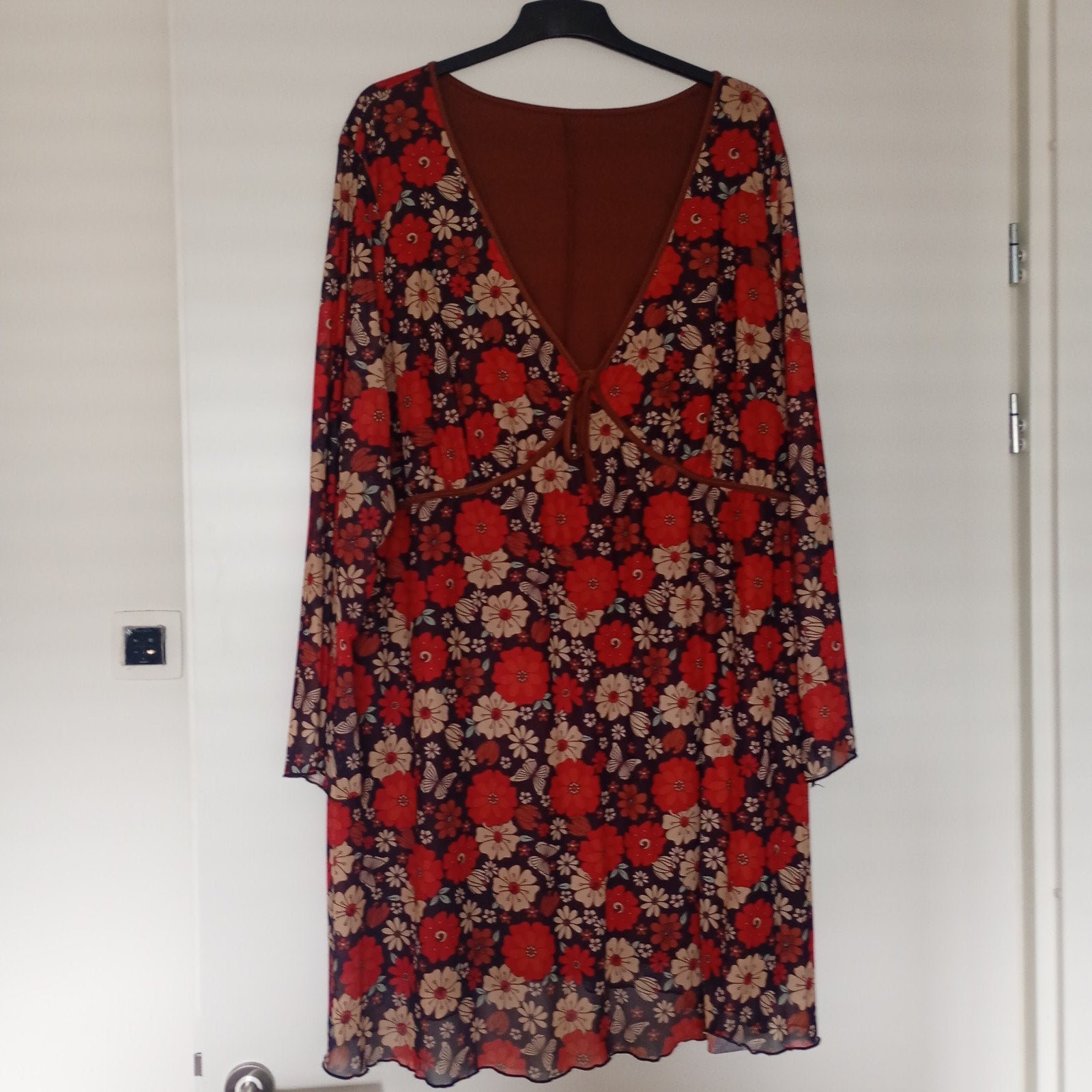 Nieuwe bloementuniek maat 56/58, Meerkleurig, Maat 46/48 (XL) of groter, Nieuw, Ophalen of Verzenden