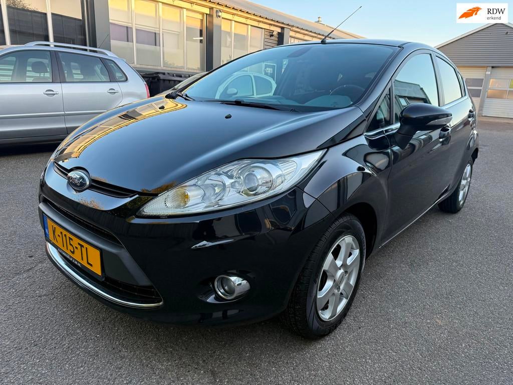 Ford Fiesta Gereserveerd, Auto's, Voorwielaandrijving, Euro 5, Zwart, Zwart