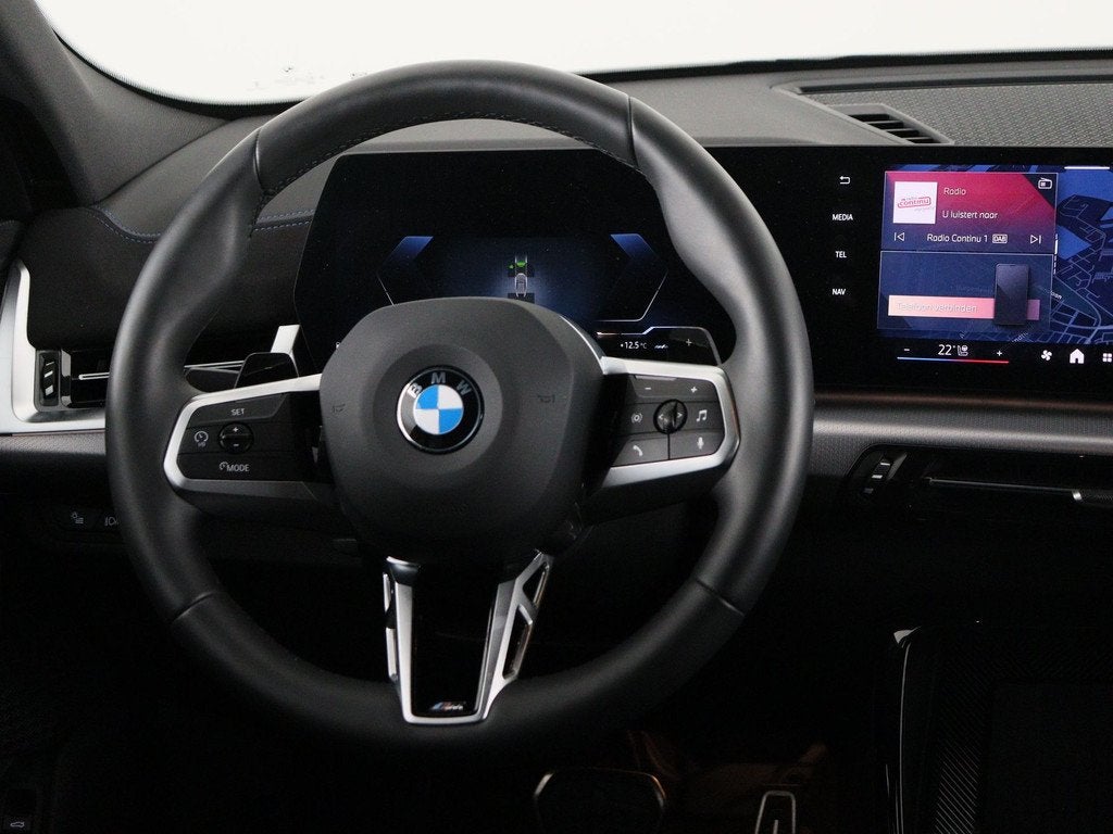 BMW X2 sDrive20i M Sport Trekhaak (bj 2024, automaat), Auto's, X2, 156 pk, Met garantie (alle), 1545 kg