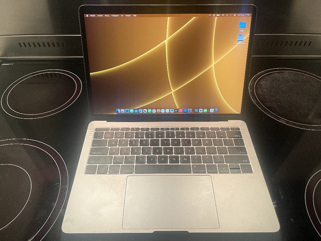 MacBook Pro 2017, MacBook Pro, Gebruikt, 256 GB, 2 tot 3 Ghz