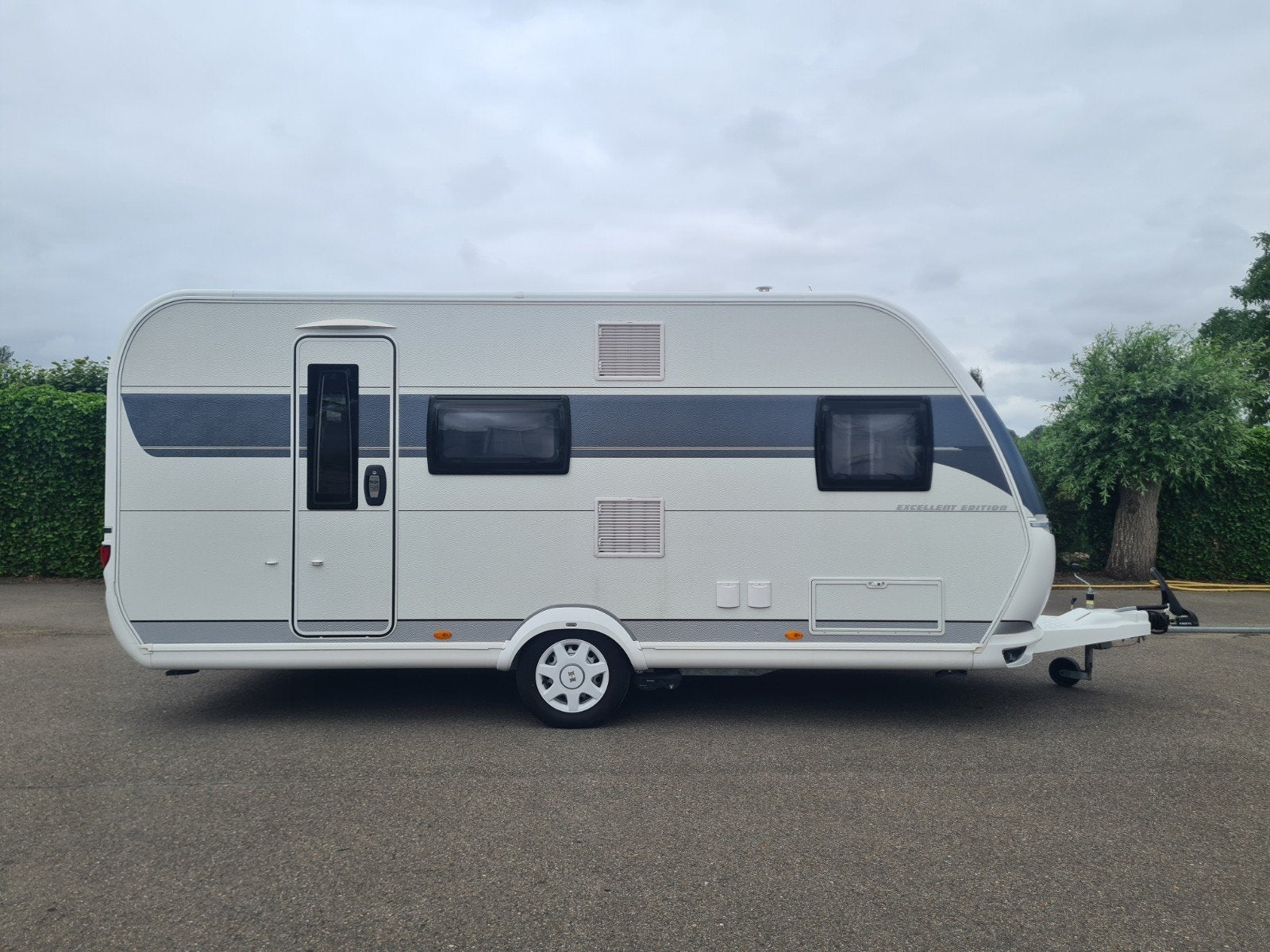 Hobby Excellent 490 KMF ( incl. stallingsmogelijkheid ), Hobby, Bedrijf, Treinzit, Dwarsbed