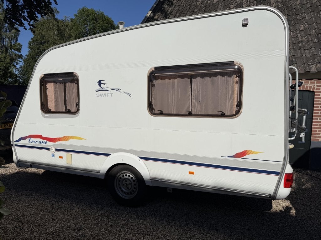 Swift toscane 390, Caravans en Kamperen, Caravans, Overige typen, Bedrijf, Treinzit, Swift