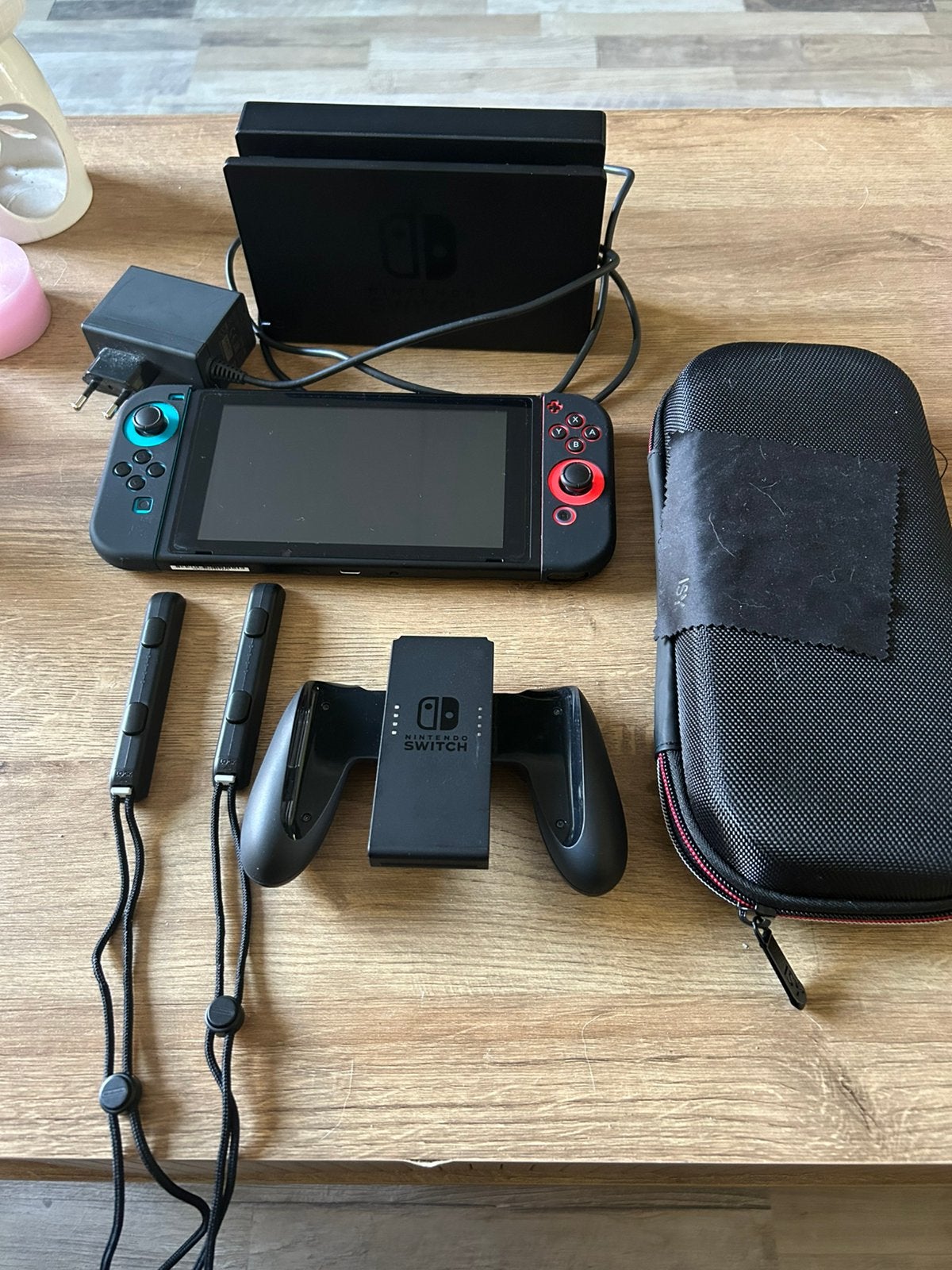 Nintendo switch weinig gebruikt, Spelcomputers en Games, Ophalen, Zo goed als nieuw, Zonder controller, Switch Original