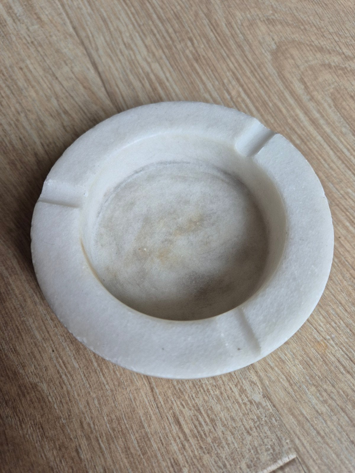 Witte marmeren asbak - Rond en stijlvol, Verzamelen, Ophalen of Verzenden