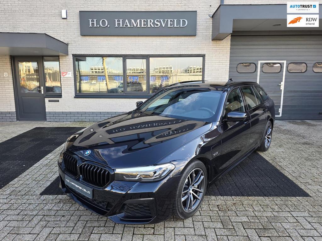 BMW 5-serie Touring 520e M-Pack Pano, 1998 cc, Gebruikt, 4 cilinders, Hybride Elektrisch/Benzine