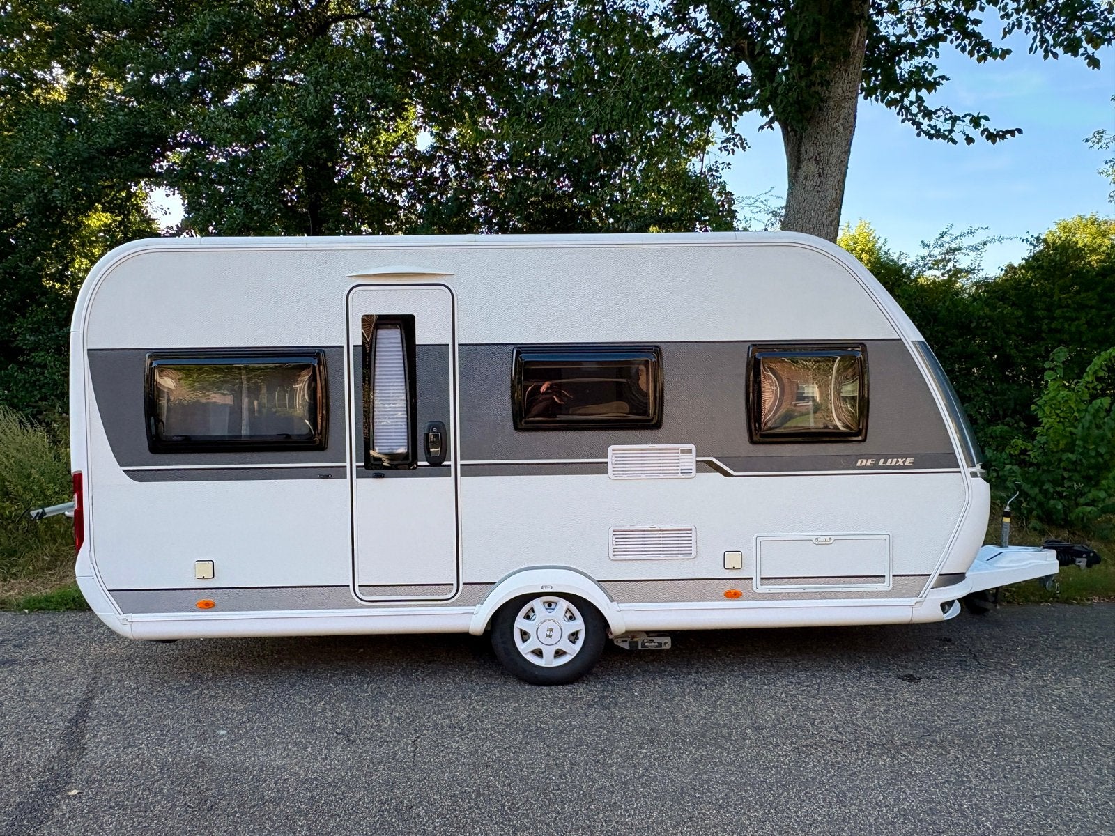 Snel ophalen:  Hobby De Luxe 455 UF 2019 | Mover | Dorema, Rondzit, Hobby, Dwarsbed, Particulier