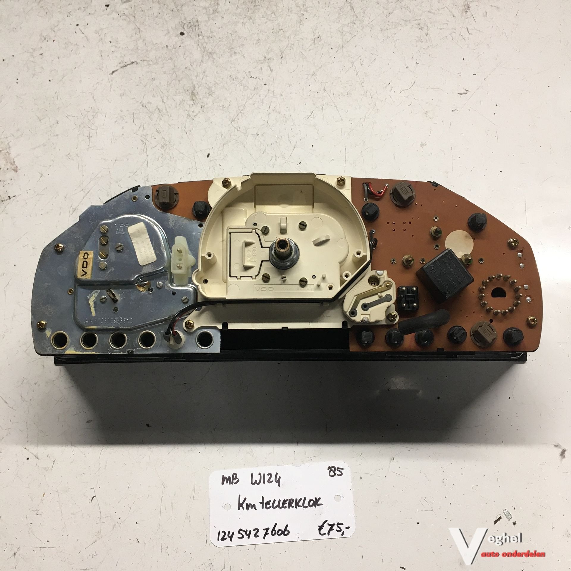 Mercedes W124 1985 Km Tellerklok 124 542 7606, Gebruikt, -, -, Ophalen of Verzenden