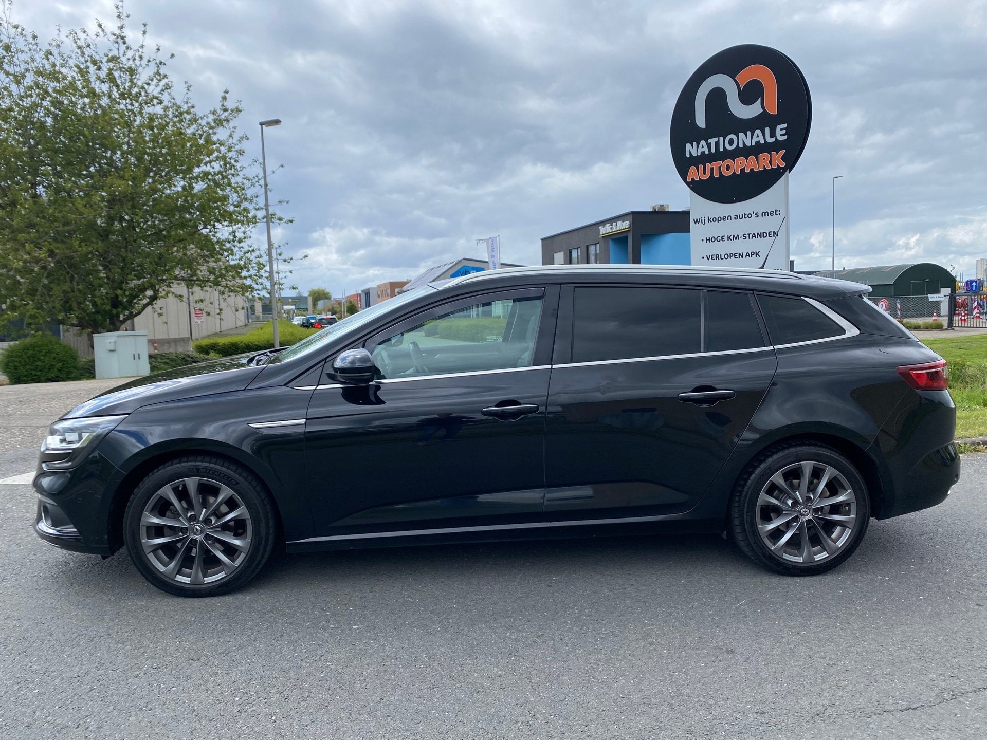 Renault Mégane Estate 2018 * 1.5 dCi Série Signature Exclu, Auto's, Renault, Automatische klimaatregeling, Gebruikt, 4 cilinders
