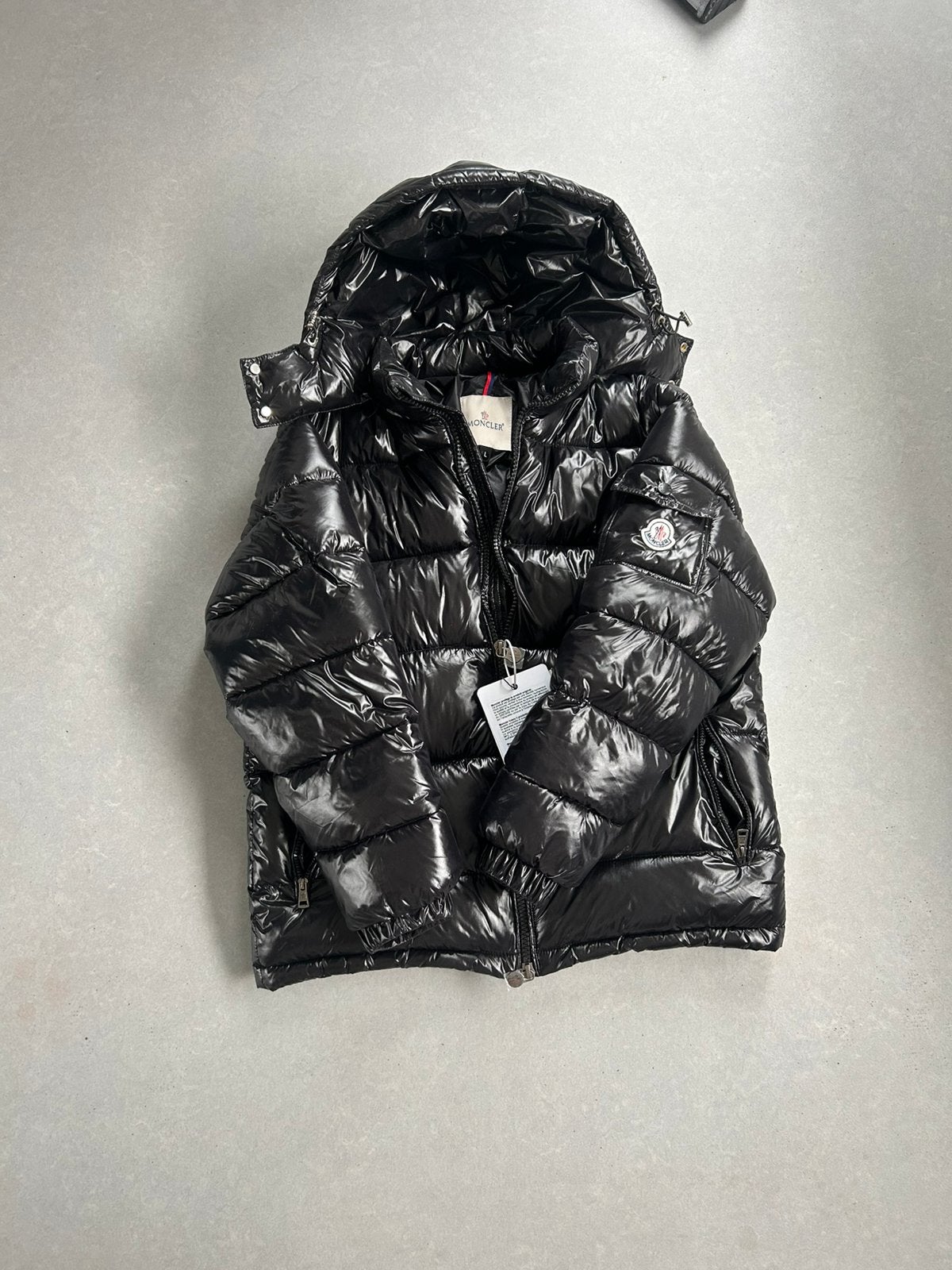 Moncler winterjas maat M, gloednieuw, Ophalen of Verzenden, Zo goed als nieuw, Maat 48/50 (M), Zwart