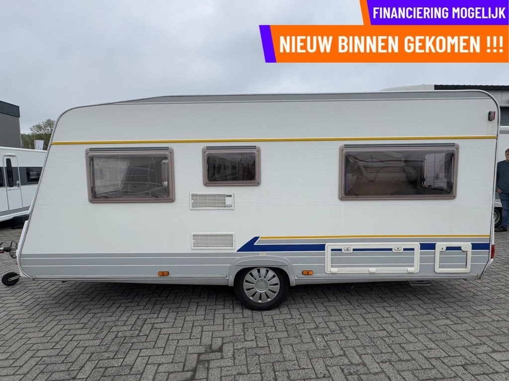 Buerstner VENTANA 455 TS AVANTGARDE, EP LEVEL, DAKAIRCO, Caravans en Kamperen, Caravans, Hordeur, Bedrijf, Bürstner, 6 tot 7 meter