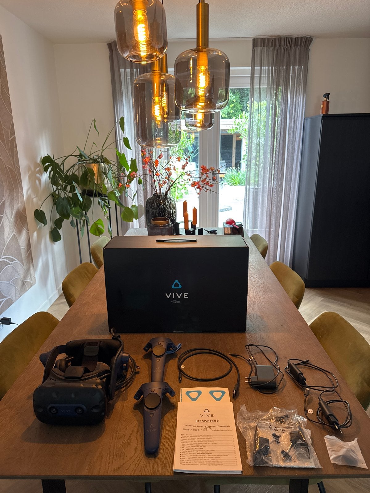HTC Vive Pro 2 VR-bril - Met sensor, Spelcomputers en Games, Virtual Reality, Zo goed als nieuw, Pc, VR-bril, Ophalen of Verzenden