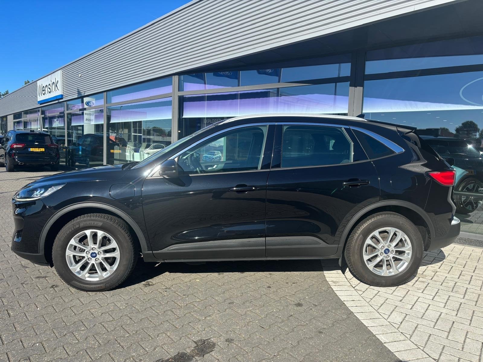 Ford Kuga 2.5 PHEV Titanium | Navigatie | Stoelverwarming |, Auto's, Gebruikt, Euro 6, 4 cilinders, Zwart