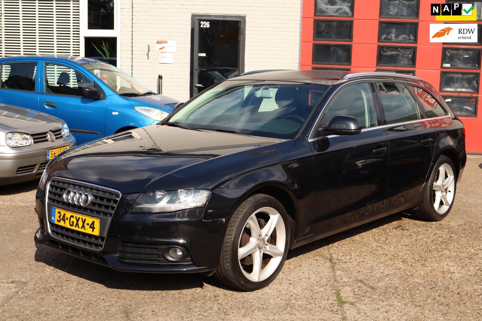 Audi A4 Avant 1.8 TFSI Pro Line Business . LEDER. 18 INCH, Voorwielaandrijving, Gebruikt, 4 cilinders, Zwart