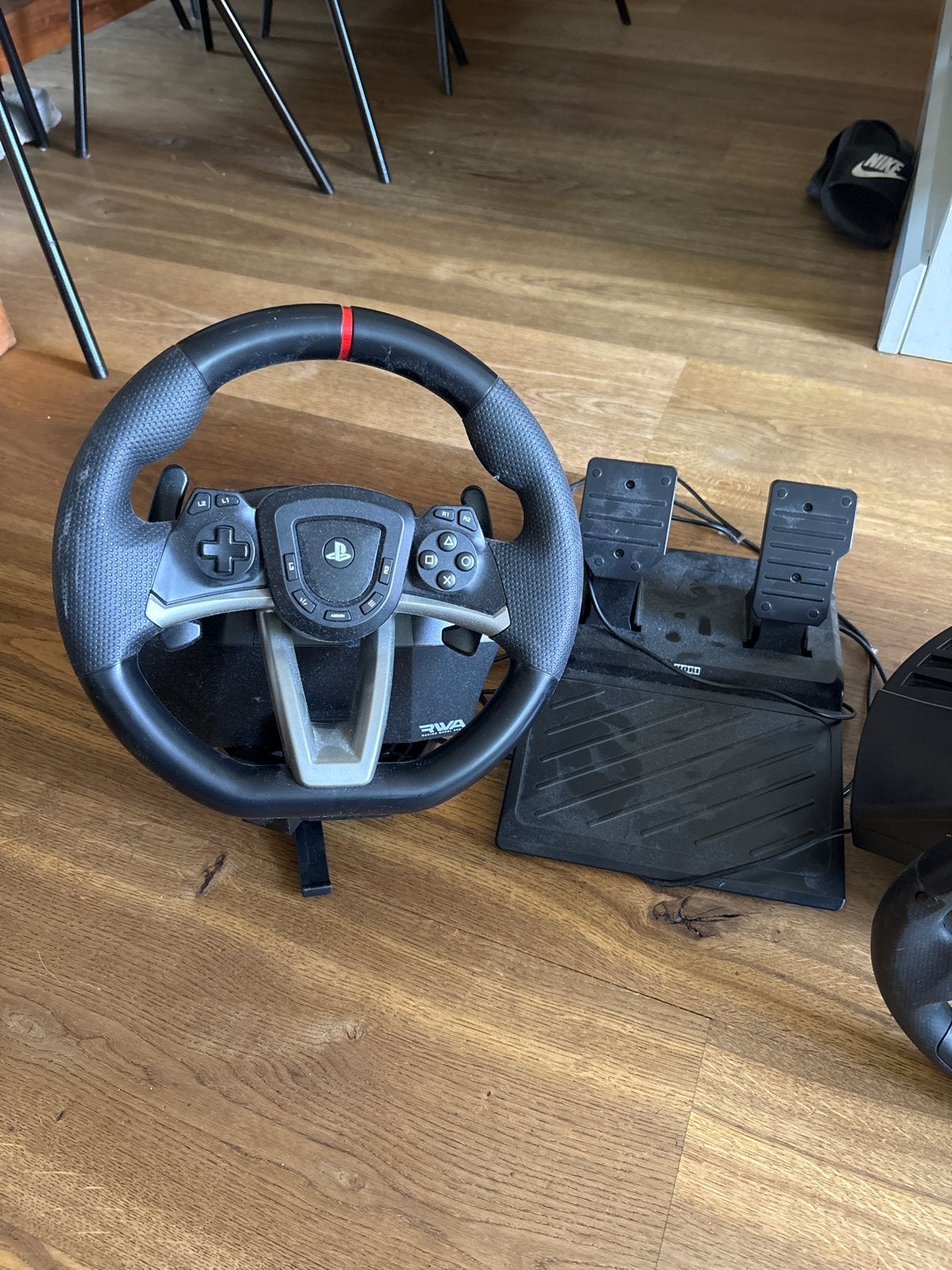Thrustmaster T80 Ferrari 488 GTB Edition racestuur en pedale, Racestuur, Gebruikt, Thrustmaster, PlayStation