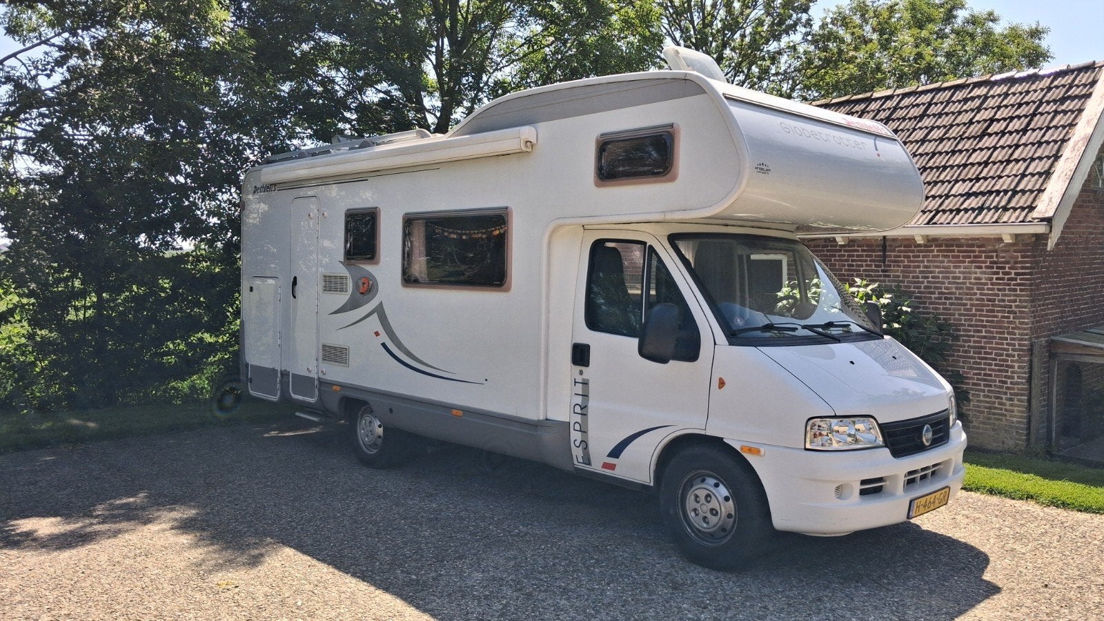 Caravans And Camping Dethleffs