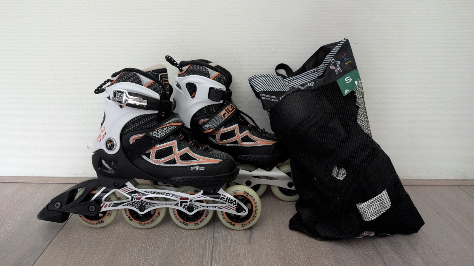 Fila Inline Skates Maat 37 met beschermers, Ophalen, Zo goed als nieuw, Kinderen, Inline skates 4 wielen