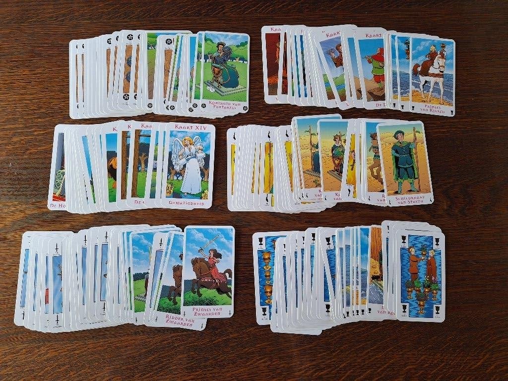 Tarot kaarten 144 stuks Mind body spirit, Boeken, Ophalen of Verzenden, Zo goed als nieuw, Tarot of Kaarten leggen, Overige typen
