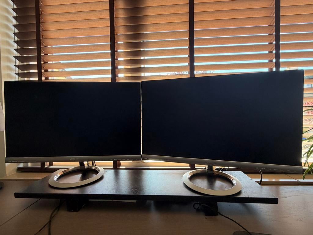 2x 23” Asus Beeldscherm 1080p, Computers en Software, Ophalen, IPS, Full HD, Zo goed als nieuw