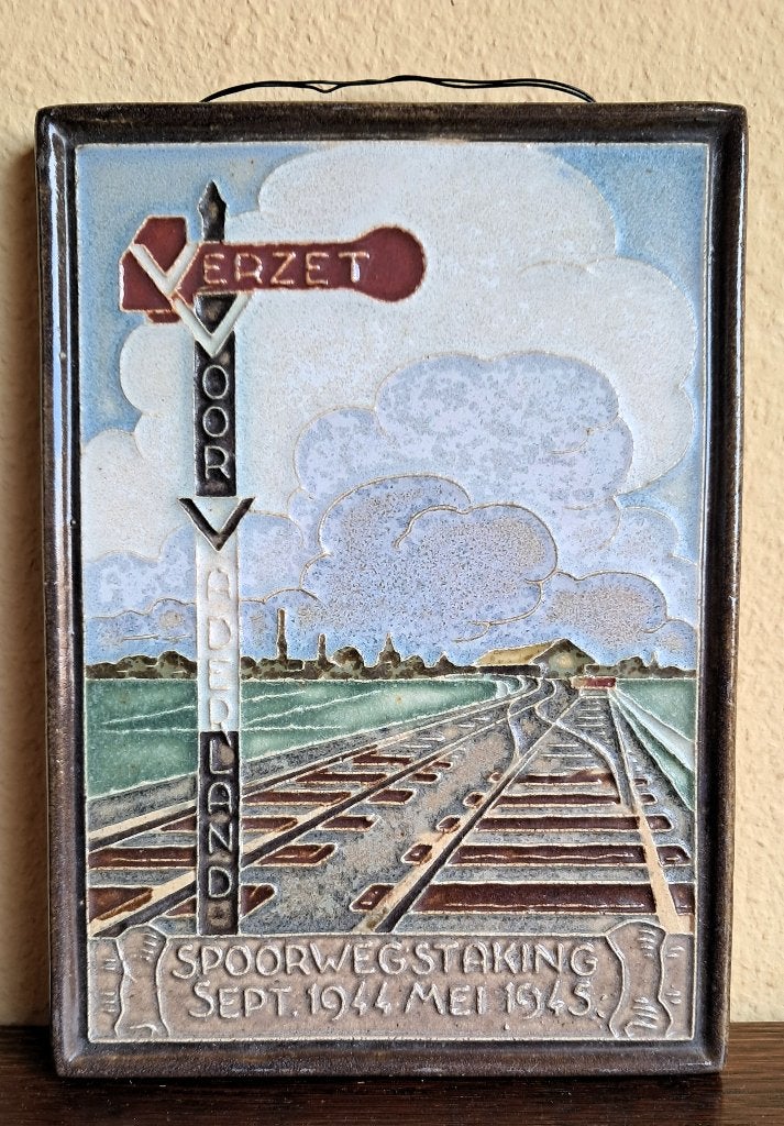 Cloisonné tegel plateel Royal Delft Spoorwegstaking, Antiek en Kunst, Antiek | Wandborden en Tegels, Ophalen of Verzenden