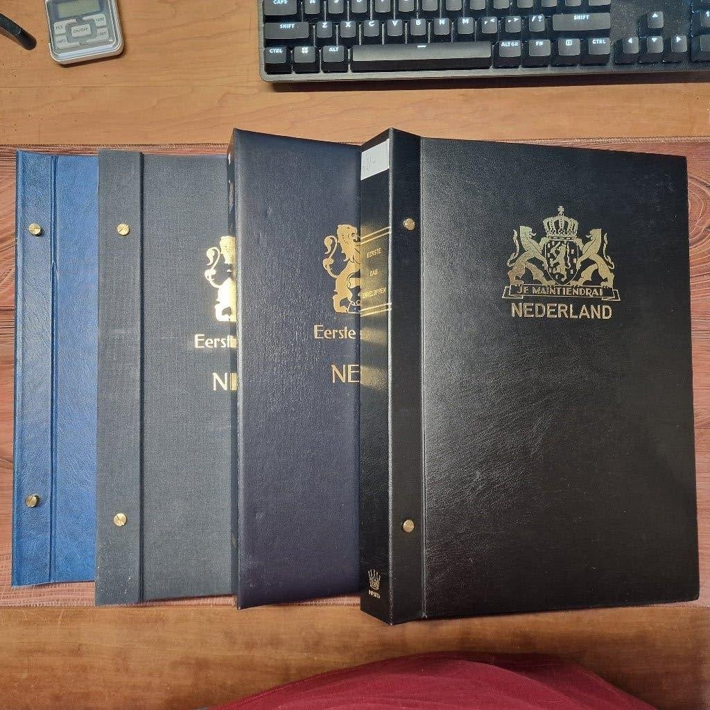4 albums met losse insteekbladen en diverse FDC enveloppen, Verzenden, Onbeschreven, Nederland