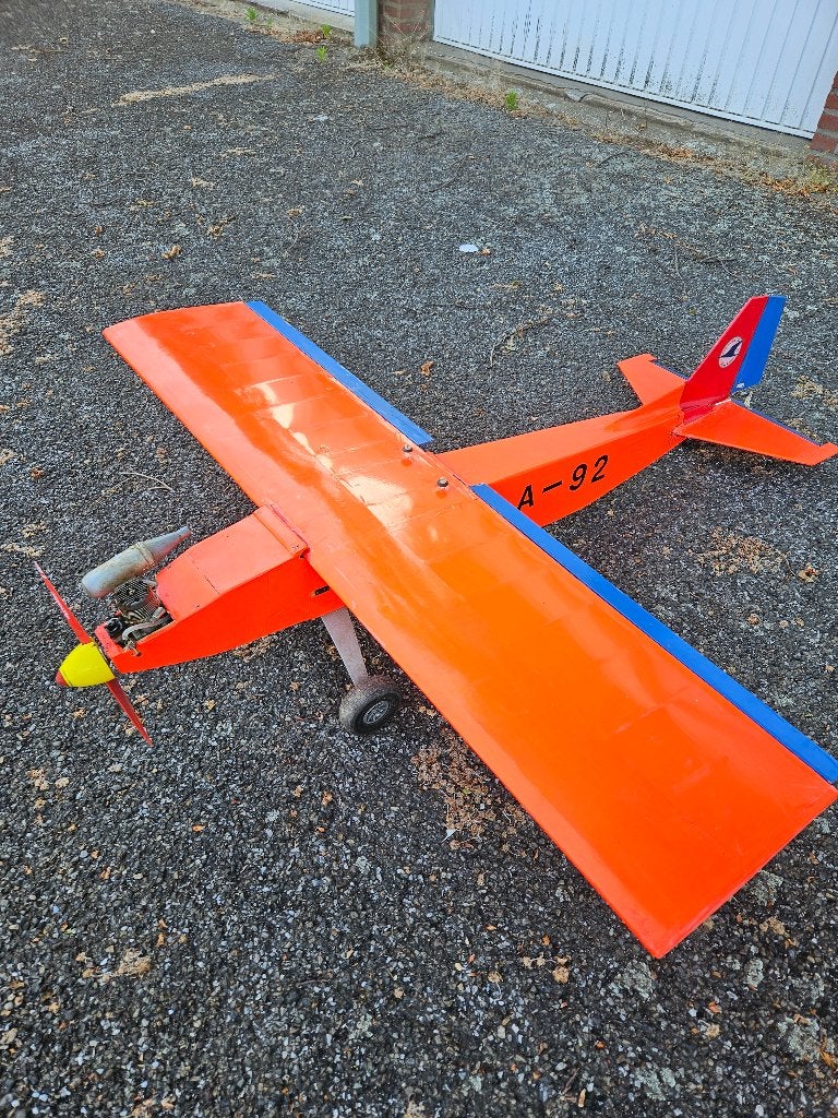 rc vliegtuig, Ophalen, Gebruikt, Nitro
