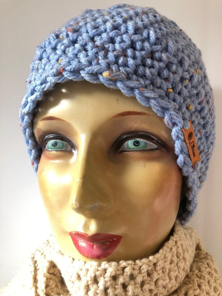 Gehaakte Blauwe muts., Verzenden, Nieuw, Maat 42/44 (L), Muts