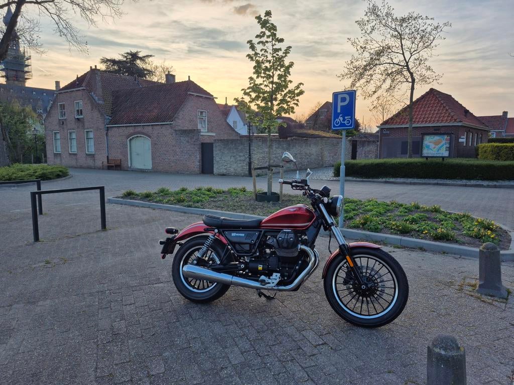 MOTO GUZZI V9 ROAMER, Traction Control, 853 cc, 2 cilinders, Motorrijbewijs A