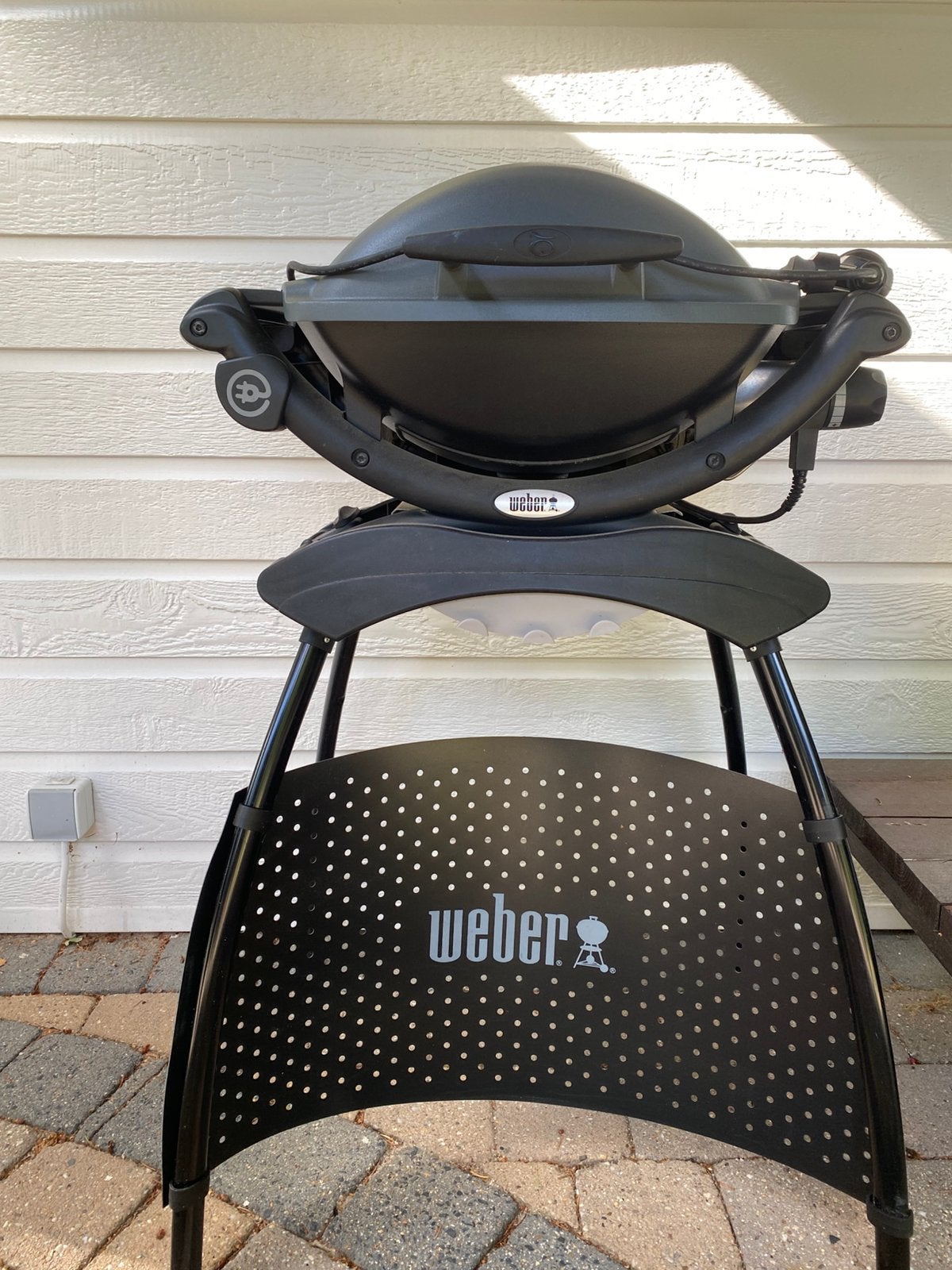 Te koop elektrische Weber q 1400 BBQ grijs met zwart, Ophalen, Gebruikt