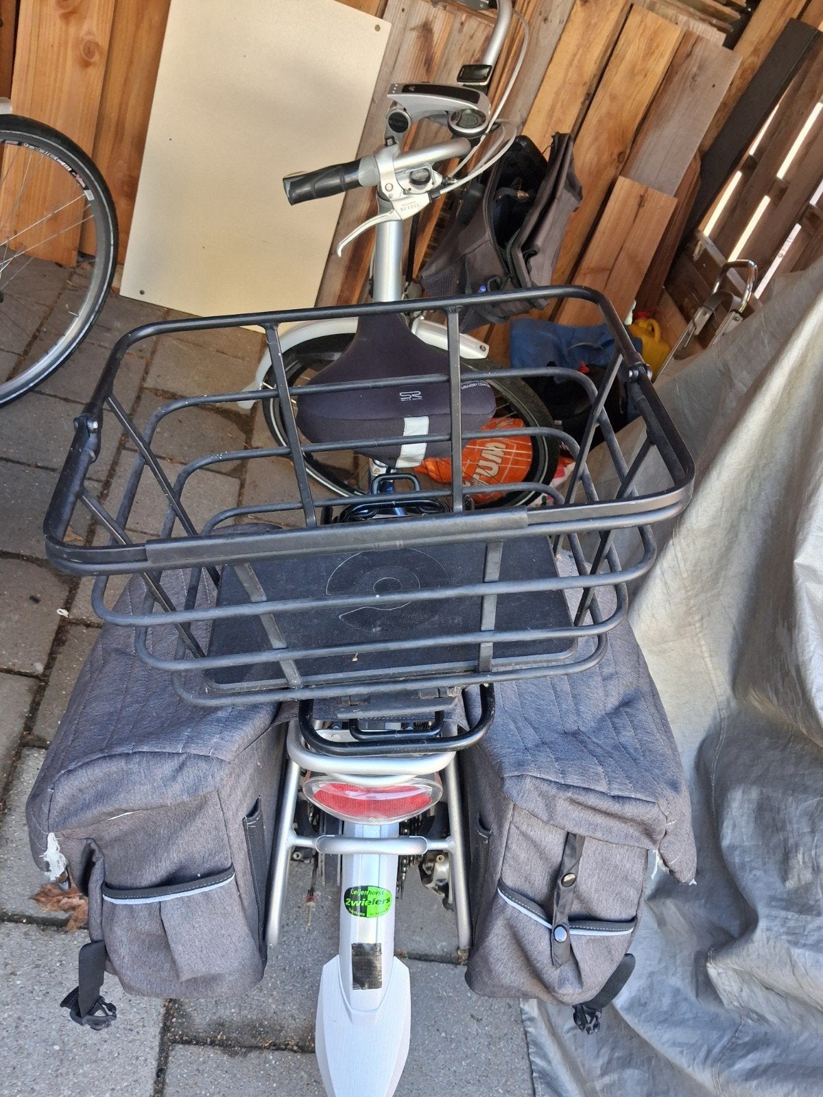 achter fiets mandje, Ophalen of Verzenden