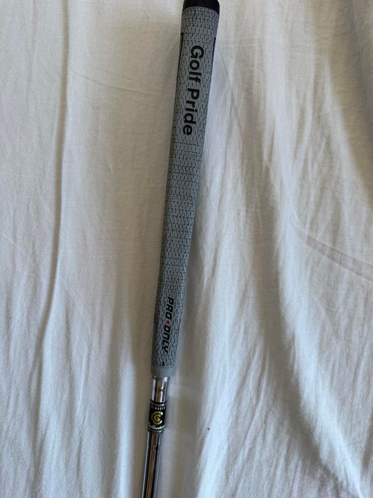 Cleveland putter met nieuwe grip, Sport en Fitness, Golf, Verzenden, Gebruikt