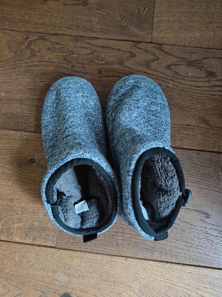 Warme pantoffels/sloffen maat 43 - gratis af te halen, Ophalen