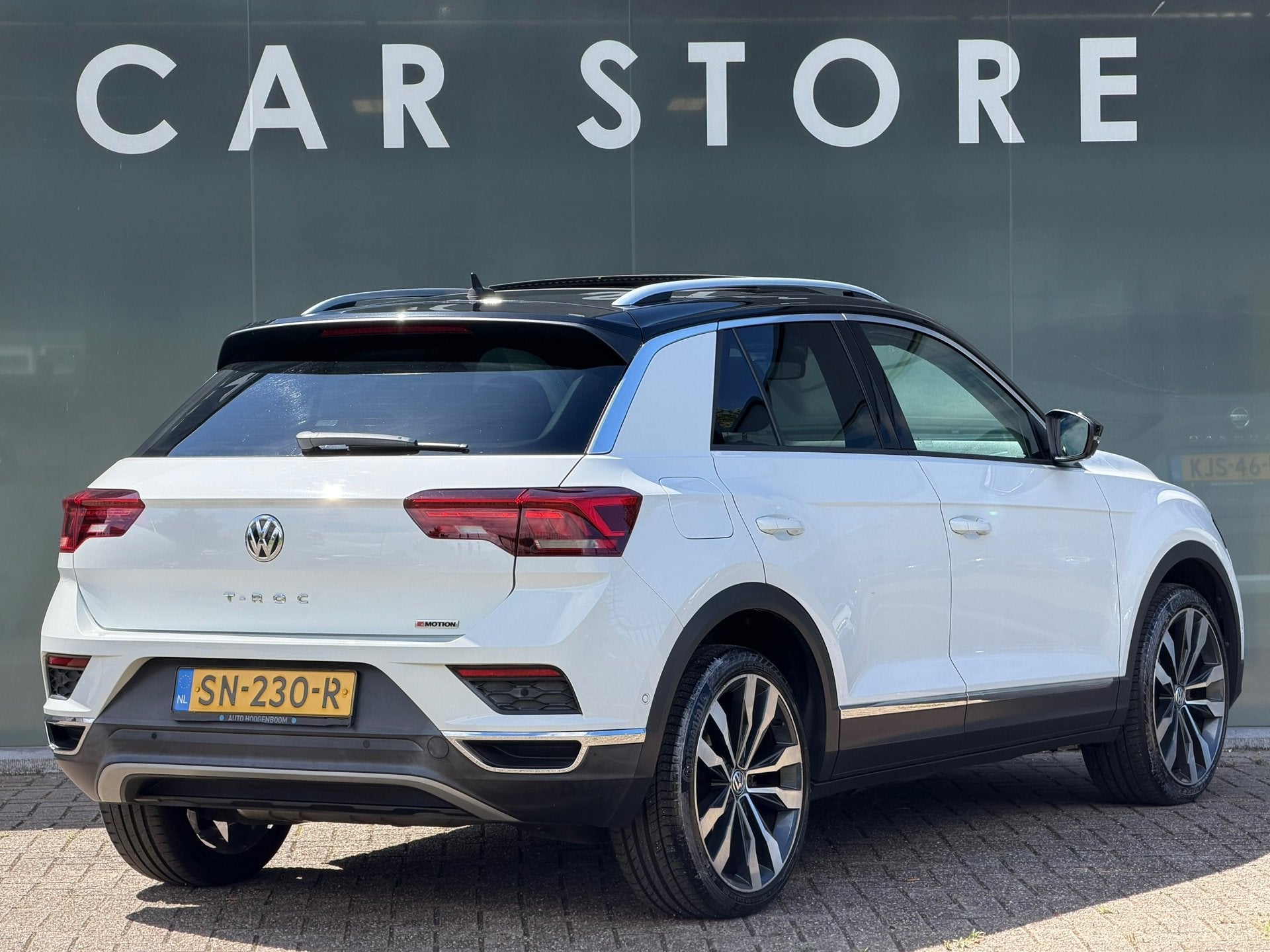 Volkswagen T-Roc 2.0 TSI 4Motion Sport Pano / Beats / Camera, Auto's, Volkswagen, Automaat, Gebruikt, 1984 cc, Wit