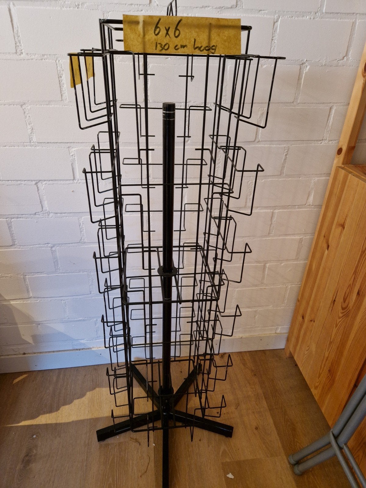 Draaiend displayrek 6x6 vakjes, diverse breedteso, Ophalen