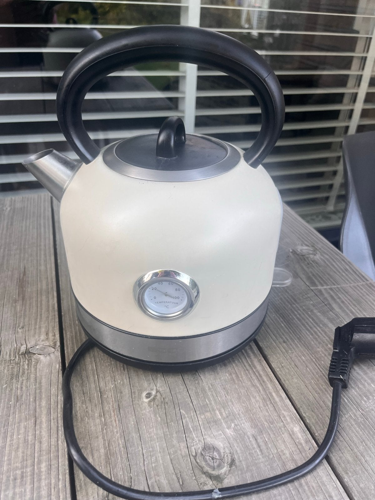 BCC Retro Waterkoker met Temperatuurmeter - Crème, 1 tot 2 liter, Ophalen of Verzenden, Gebruikt, Draadloos
