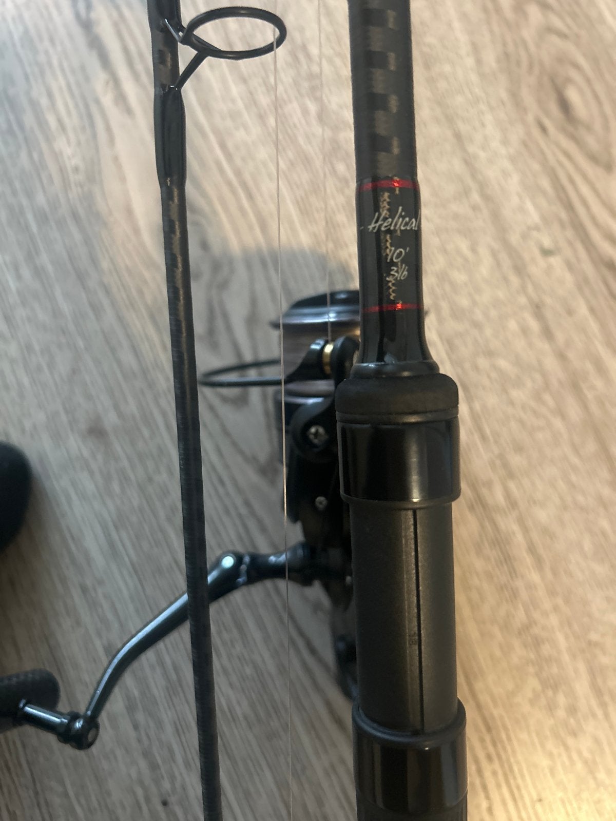 2x Karper hengel met molens inclusief hengel tas, Watersport en Boten, Ophalen, Zo goed als nieuw, Complete set