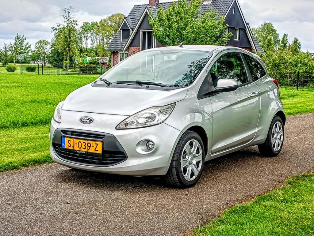 Ford Ka 1.2 69pk 2010 Grijs  Airco Nette auto, Auto's, Ford, Voorwielaandrijving, Stof, 1242 cc, 4 cilinders