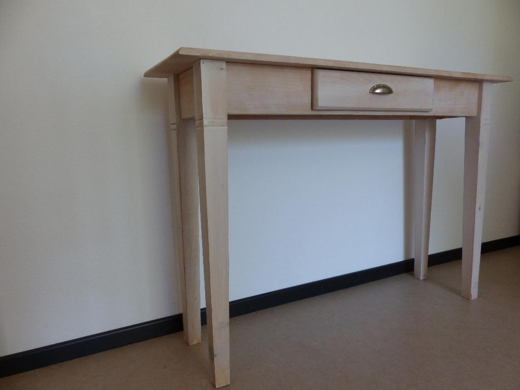 side table, Ophalen, 100 tot 150 cm, Zo goed als nieuw, Grenenhout
