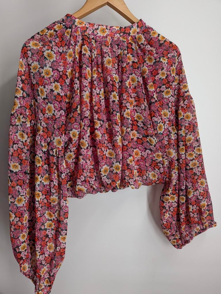 Loavies gebloemde cropped blouse maat XS (2686*), Kleding | Dames, Blouses en Tunieken, Loavies, Overige kleuren, Ophalen of Verzenden